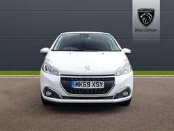 White Used 2019 Peugeot 208 S Hatchback | £8,595 (Fair price)