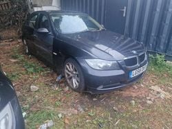 Black Used 2008 BMW 320 Sedan | £501 (Good price)