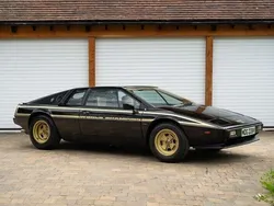 Black/gold Used 1995 Lotus Esprit Coupe | £50,000