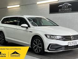 White Used 2021 VW Passat GTE Estate | £12,695 (Fair price)