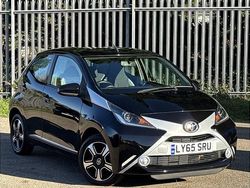 Black Used 2015 Toyota Aygo X-clusiv Hatchback | £6,795 (Fair price)
