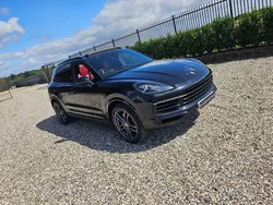 Black Used 2018 Porsche Cayenne SUV | £31,995 (Fair price)