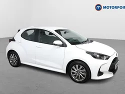 White Used 2024 Toyota Yaris Hybrid Hatchback | £17,399 (Good price)