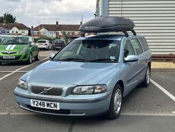 Blue Used 2001 Volvo V70 Estate | £1,190 (Super price)