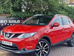 Red Used 2014 Nissan Qashqai Tekna SUV | £6,990 (Fair price)
