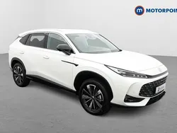 White New 2025 MG HS Trophy SUV | £22,999 (Fair price)