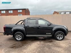 Black Used 2016 Isuzu D-Max Pickup | £11,950 (Fair price)
