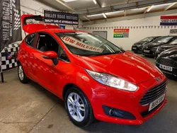Red Used 2015 Ford Fiesta Zetec Hatchback | £5,495 (Good price)