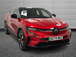 Flame red with diamond black Used 2024 Renault Mégane Komfort Hatchback | £22,995 (A bit pricey)