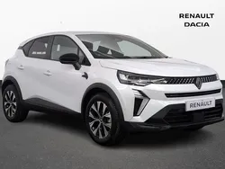 White New 2025 Renault Captur Evolution SUV | £22,000 (Super price)