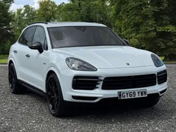 White Used 2019 Porsche Cayenne SUV | £39,495 (Fair price)