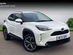 White Used 2023 Toyota Yaris Cross SUV | £23,182 (Fair price)