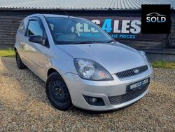 Silver Used 2007 Ford Fiesta Zetec Hatchback | £1,750 (Fair price)