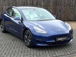 Blue Used 2021 Tesla Model 3 Long Range AWD Sedan | £21,399 (Fair price)
