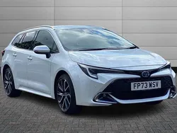 White Used 2023 Toyota Corolla Sport Estate | £24,750 (Fair price)