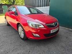 Red Used 2011 Vauxhall Astra Excite Hatchback | £895 (Super price)