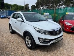 White Used 2013 Kia Sportage 2 SUV | £5,995 (Fair price)