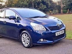 Metallic blue Used 2012 Toyota Verso MPV | £3,750 (A bit pricey)