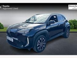 Used 2025 Toyota Yaris Hybrid Design Estate | £19,665 (Good price)