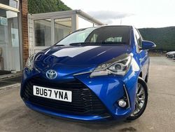 Blue Used 2017 Toyota Yaris Hybrid Hatchback | £11,495 (Fair price)