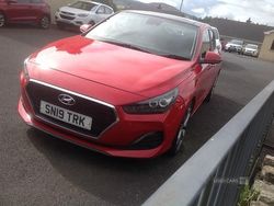 Red Used 2019 Hyundai i30 Premium SE Hatchback | £9,995 (Expensive)