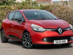 Red Used 2015 Renault Clio IV Dynamique Hatchback | £4,480 (Fair price)