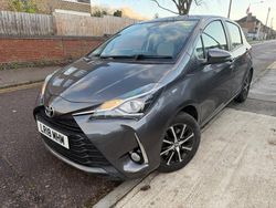 Grey Used 2018 Toyota Yaris Hybrid Hatchback | £7,995 (Super price)