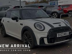 White Used 2023 Mini Cooper S Hatch Hatchback | £23,000 (Fair price)