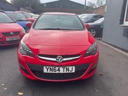 Red Used 2014 Vauxhall Astra Excite Hatchback | £1,995 (Good price)