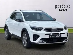 White Used 2024 Kia Stonic 4 SUV | £18,500 (Fair price)