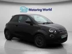 Black Used 2022 Fiat 500e Icon Hatchback | £11,700 (Good price)