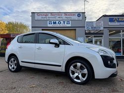 White Used 2013 Peugeot 3008 Active Hatchback | £3,495 (Expensive)