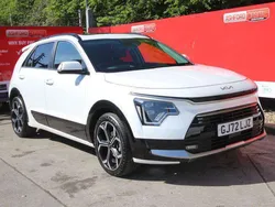 White Used 2022 Kia Niro 4 SUV | £23,995 (Expensive)