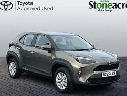 Used 2025 Toyota Yaris Hybrid SUV | £23,250 (Good price)
