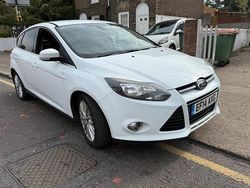 White Used 2014 Ford Focus Zetec Hatchback | £2,495 (Good price)