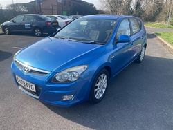 Blue Used 2009 Hyundai i30 Comfort Hatchback | £1,795 (Fair price)