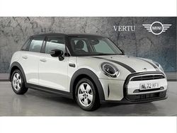 White Used 2022 Mini Cooper Classic Hatchback | £20,280 (Fair price)