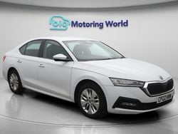 White Used 2022 Skoda Octavia SE Technology Hatchback | £12,900 (Good price)