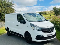White Used 2015 Renault Trafic Business Van | £4,790 (Expensive)