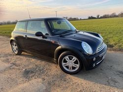 Black Used 2005 Mini ONE Hatch Hatchback | £1,995 (Fair price)