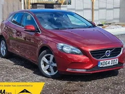 Red Used 2014 Volvo V40 SE Estate | £5,490 (Fair price)