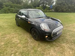 Black Used 2014 Mini Cooper Hatch Hatchback | £5,995 (Good price)
