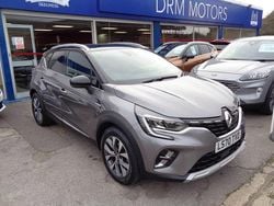 Grey/black Used 2020 Renault Captur Version S SUV | £15,995 (Fair price)
