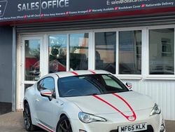 White Used 2015 Toyota GT86 GT Coupe | £15,295 (Fair price)