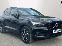 Onyx black Used 2019 Volvo XC40 R-Design SUV | £21,170 (Fair price)