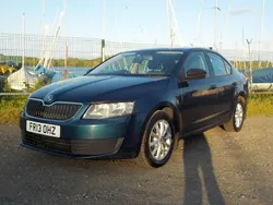 Blue Used 2013 Skoda Octavia Hatchback | £2,195 (Fair price)