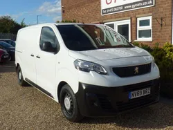 White Used 2020 Peugeot Expert Van | £10,500 (Good price)