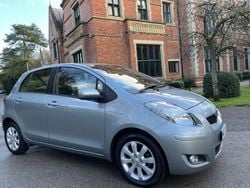 Silver Used 2011 Toyota Yaris Hatchback | £2,981 (Good price)
