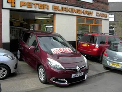 Red Used 2014 Renault Scénic III Dynamique MPV | £3,450
