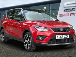 Red Used 2019 Seat Arona FR Sport SUV | £11,431 (Fair price)